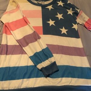 Long sleeved women’s top